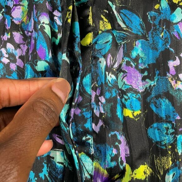 The Limited Collection Button Down Blouse Floral Long Sleeve Dressy Shirt 1X - Picture 2 of 8